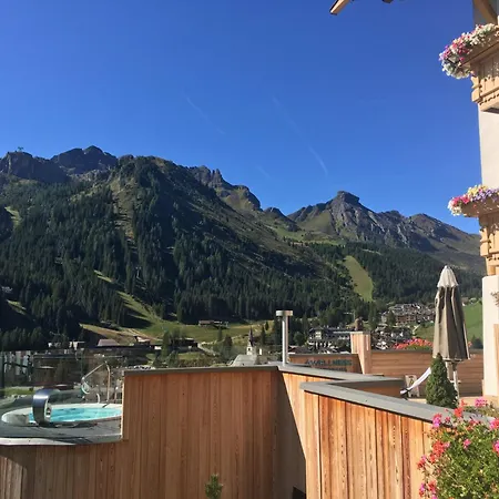 アパートホテル Wellness Panorama - Check-in At Olympia アラッバ